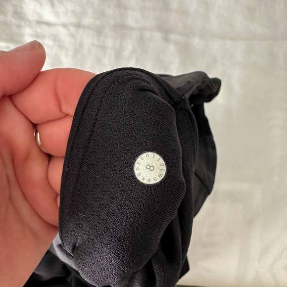 Lululemon wunder under high rise right -  rib 28 inch inseam - size 8 - Picture 8 of 8